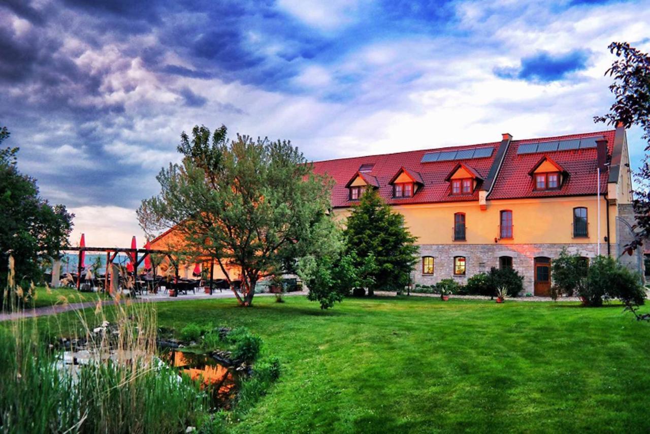 Hotel Und Restaurant Rittergut Kreipitzsch Naumburg  Exterior photo
